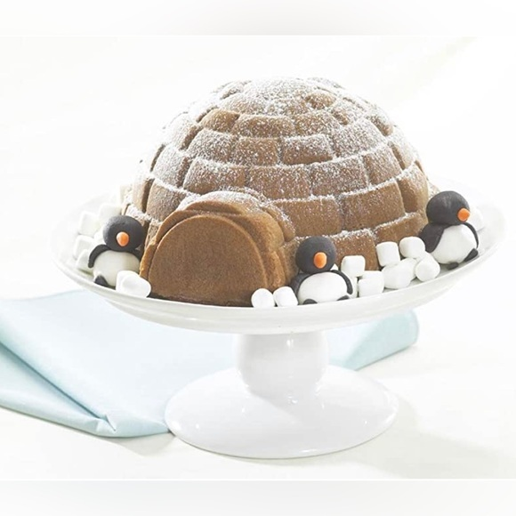 Nordic Ware Igloo Cake Pan - Picture 1 of 8